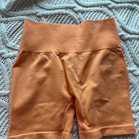 OOQ shorts /spandex - Picture 3 of 3